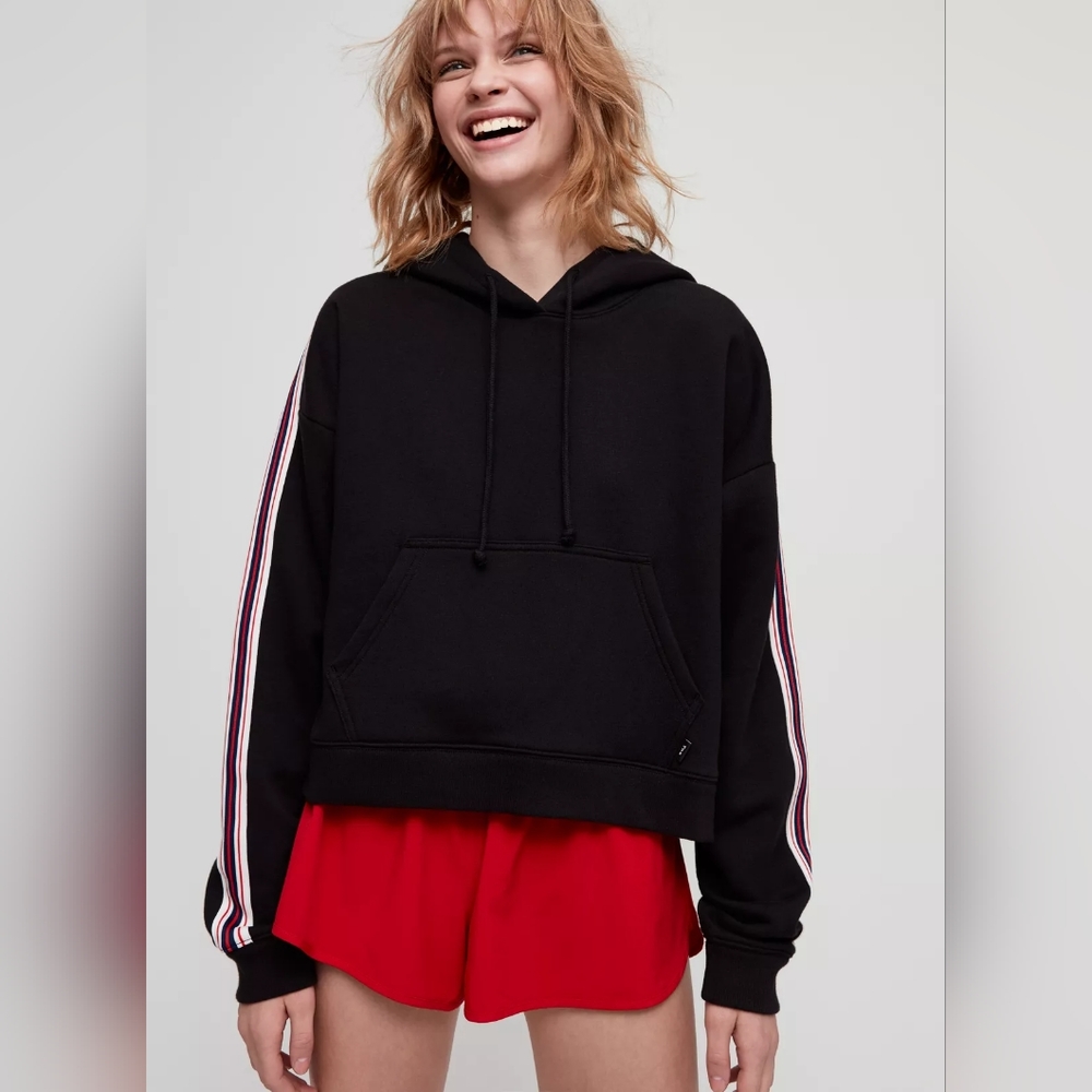 ARITZIA TNA ICONIC HOODIE Black Size MEDIUM